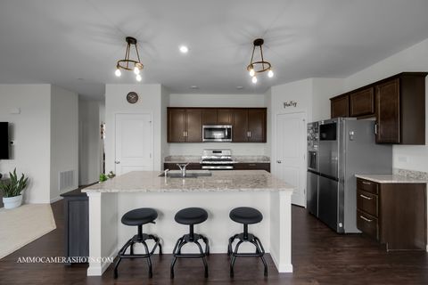 Tiny photo for 1398 Kessler Drive, Mundelein, IL 60060 (MLS # 12632740)