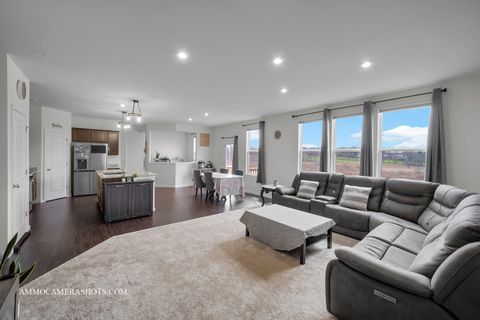 Tiny photo for 1398 Kessler Drive, Mundelein, IL 60060 (MLS # 12632740)