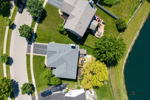 Tiny photo for 370 Ashford Lane, Grayslake, IL 60030 (MLS # 12687102)