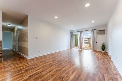 Tiny photo for 802 E OLD WILLOW Road #114, Prospect Heights, IL 60070 (MLS # 12543274)