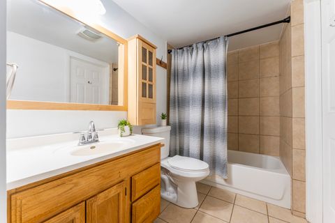 Tiny photo for 802 E OLD WILLOW Road #114, Prospect Heights, IL 60070 (MLS # 12543274)