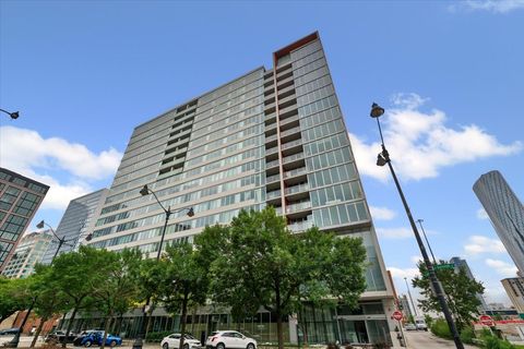 659 W Randolph Street 609 Chicago IL 60661