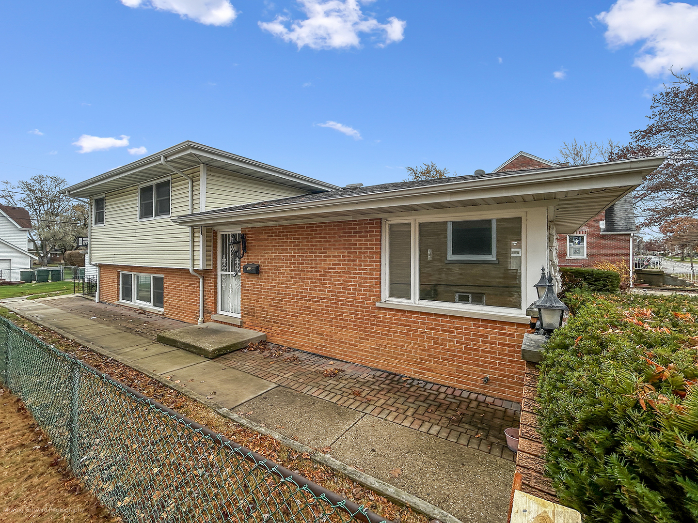 Niles, Illinois 60714, United States, 3 Bedrooms Bedrooms, ,2 BathroomsBathrooms,Residential,Active,249430