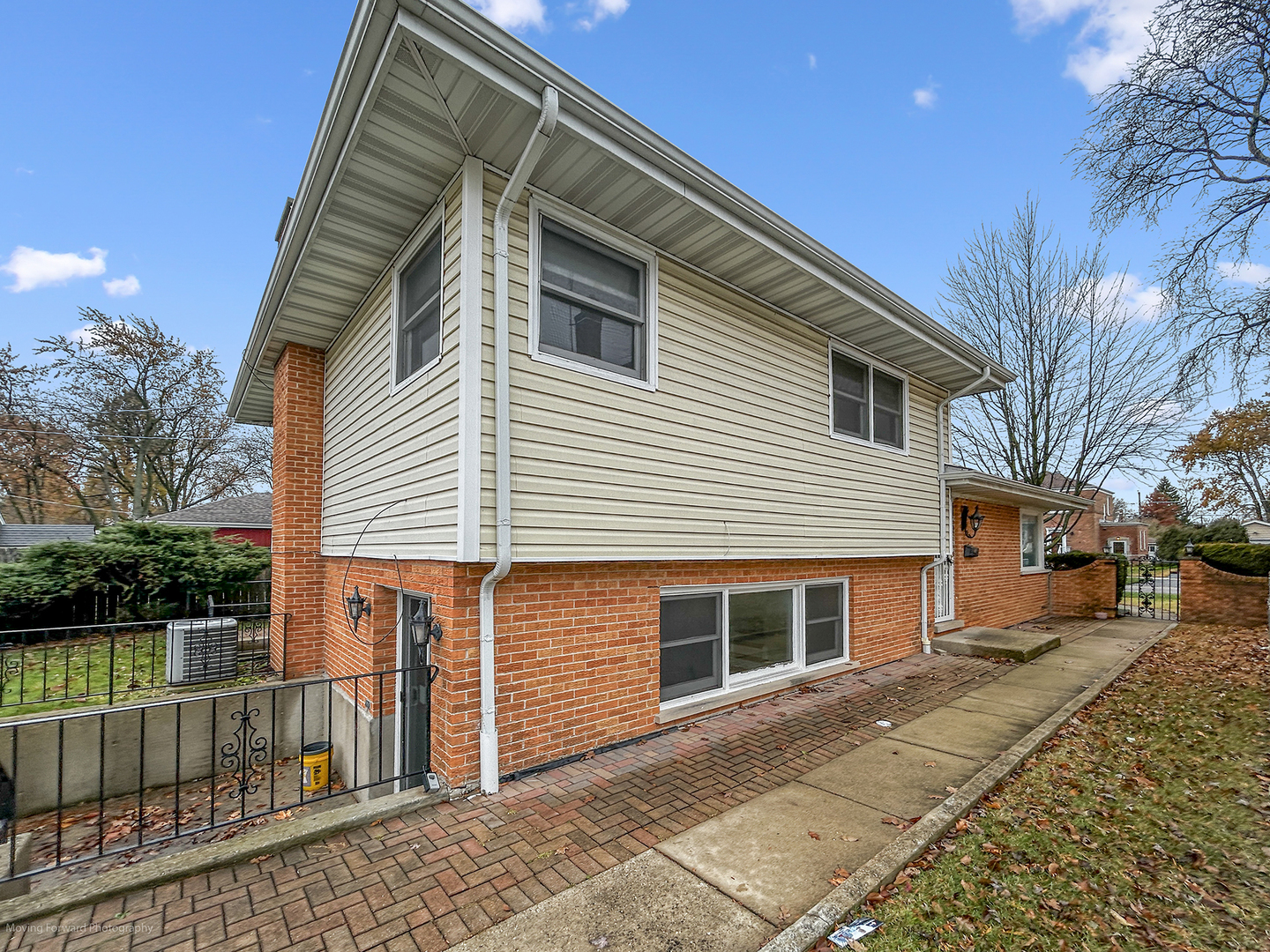 Niles, Illinois 60714, United States, 3 Bedrooms Bedrooms, ,2 BathroomsBathrooms,Residential,Active,249430