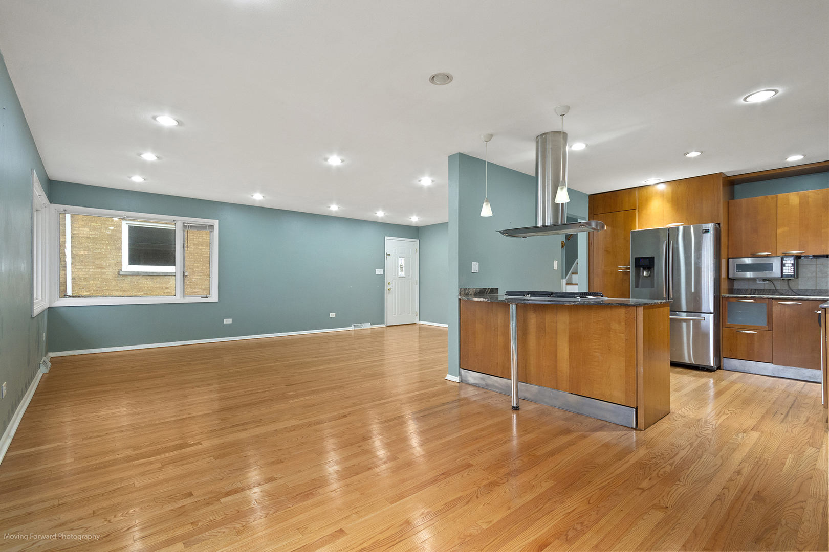 Niles, Illinois 60714, United States, 3 Bedrooms Bedrooms, ,2 BathroomsBathrooms,Residential,Active,249430