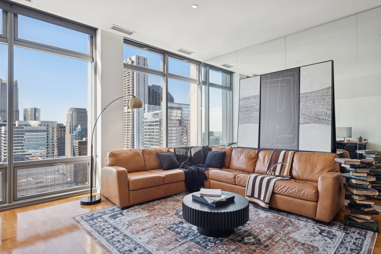 65 E Monroe Street 4111