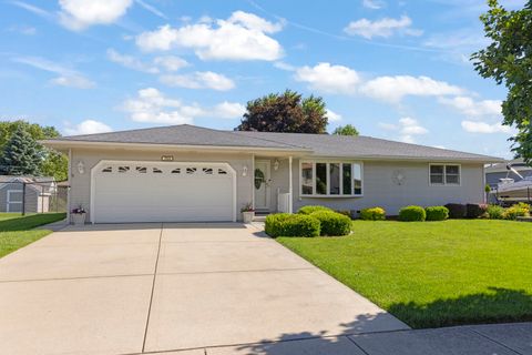 Photo of 760 Bon Terre Road, New Lenox, IL 60451 (MLS # 12679955)