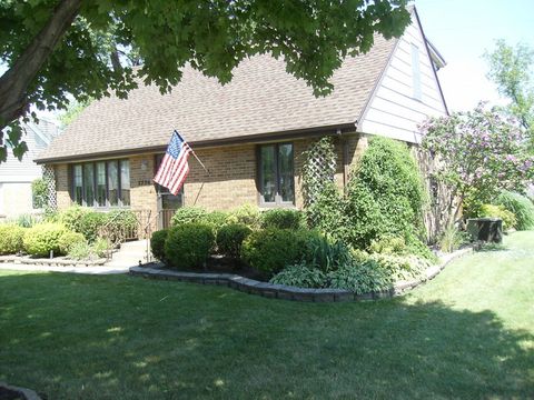 A home in BRIDGEVIEW