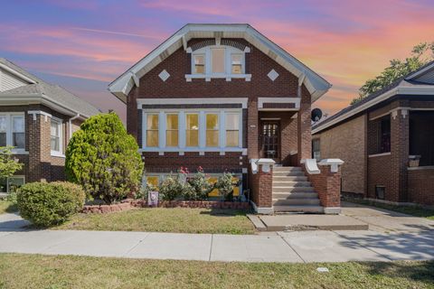 Tiny photo for 2343 Gunderson Avenue, Berwyn, IL 60402 (MLS # 12488402)