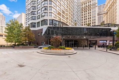 Tiny photo for 405 N WABASH Avenue #4004, Chicago, IL 60611 (MLS # 12785486)