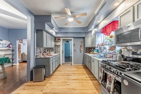 Tiny photo for 6933 S Michigan Avenue, Chicago, IL 60637 (MLS # 12519113)