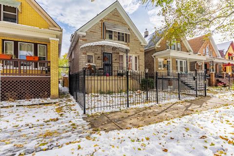 Tiny photo for 6933 S Michigan Avenue, Chicago, IL 60637 (MLS # 12519113)