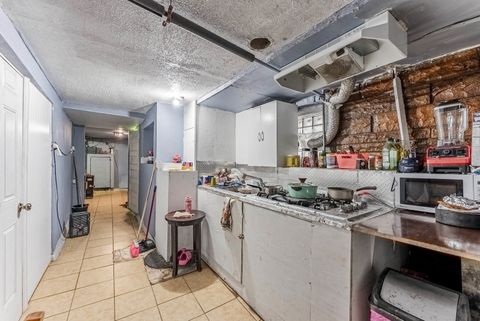 Tiny photo for 6933 S Michigan Avenue, Chicago, IL 60637 (MLS # 12519113)