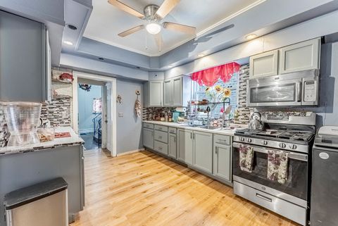 Tiny photo for 6933 S Michigan Avenue, Chicago, IL 60637 (MLS # 12519113)