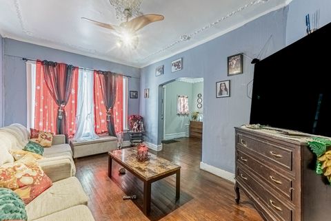 Tiny photo for 6933 S Michigan Avenue, Chicago, IL 60637 (MLS # 12519113)