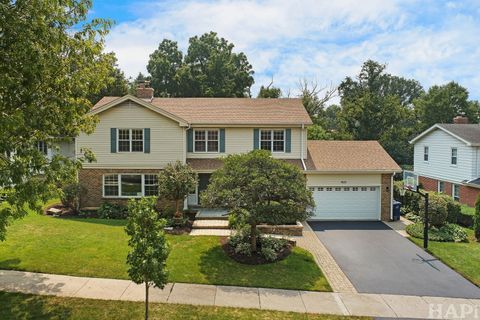 Photo of 1423 Woodhill Drive, Northbrook, IL 60062 (MLS # 12419702)