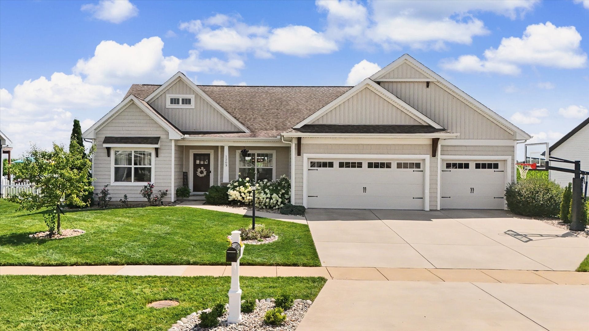 1203 Morningside Lane