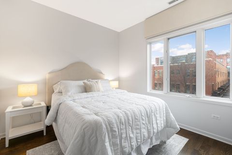 Tiny photo for 1733 S Prairie Avenue, Chicago, IL 60616 (MLS # 12589574)