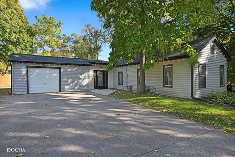 Photo of 506 Colton Street, Yorkville, IL 60560 (MLS # 12500217)