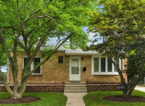 1051 Glenwood Avenue, Waukegan, IL 60085 - #: 12452861