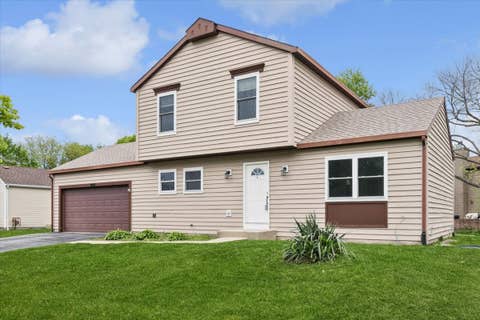 Photo of 1440 CARLETON Avenue, Naperville, IL 60565 (MLS # 12725064)