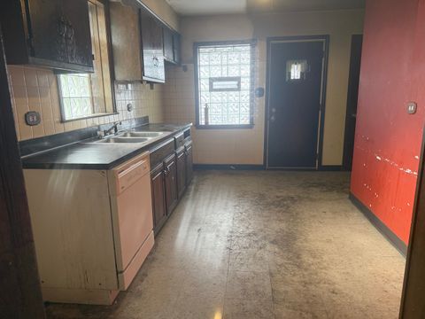 Tiny photo for 8936 S Jeffery Boulevard, Chicago, IL 60617 (MLS # 12549452)