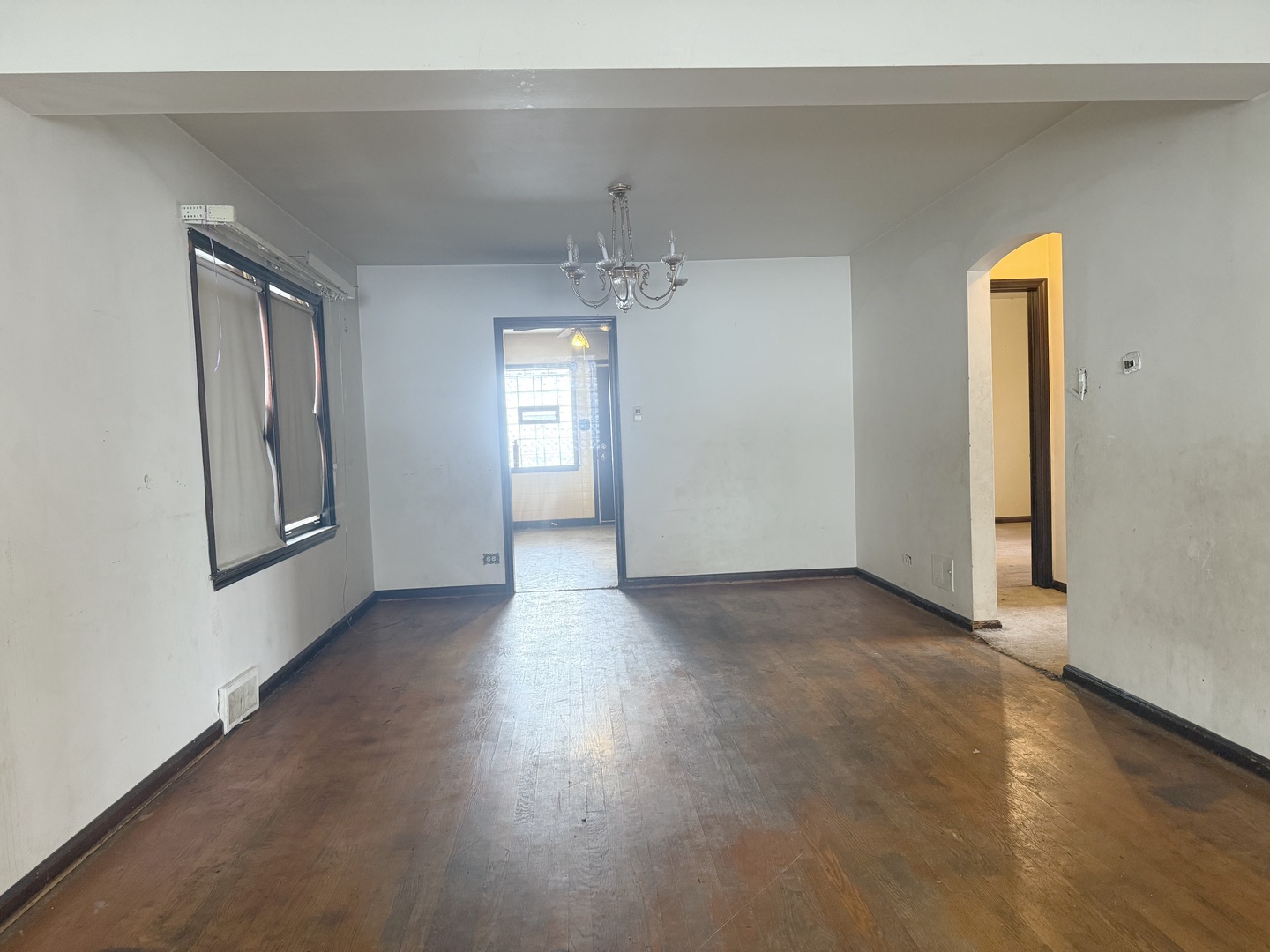 8936 S Jeffery Boulevard