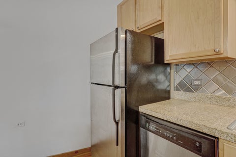 Tiny photo for 1663 W Pratt Boulevard #2, Chicago, IL 60626 (MLS # 12702836)
