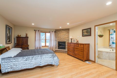 Tiny photo for 35861 N Fuller Road, Gurnee, IL 60031 (MLS # 12518483)