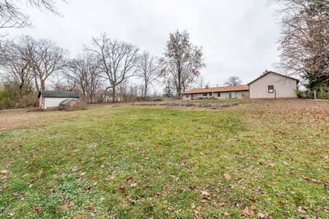 Tiny photo for 35861 N Fuller Road, Gurnee, IL 60031 (MLS # 12518483)
