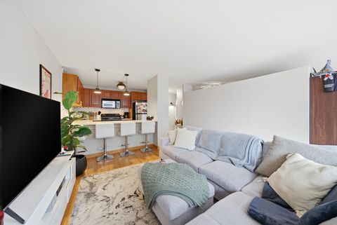 Tiny photo for 1540 N La Salle Drive #1103, Chicago, IL 60610 (MLS # 12577644)