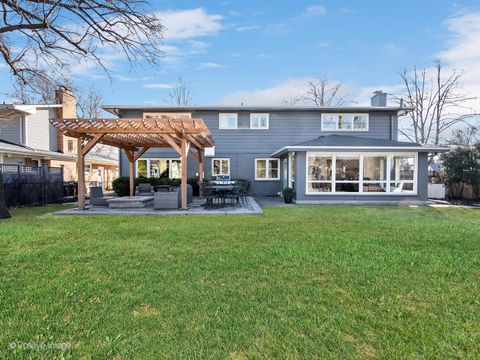 Tiny photo for 702 Courtland Circle, Western Springs, IL 60558 (MLS # 12569332)