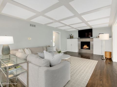 Tiny photo for 702 Courtland Circle, Western Springs, IL 60558 (MLS # 12569332)