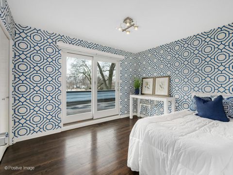 Tiny photo for 702 Courtland Circle, Western Springs, IL 60558 (MLS # 12569332)