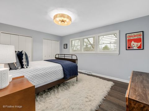 Tiny photo for 702 Courtland Circle, Western Springs, IL 60558 (MLS # 12569332)