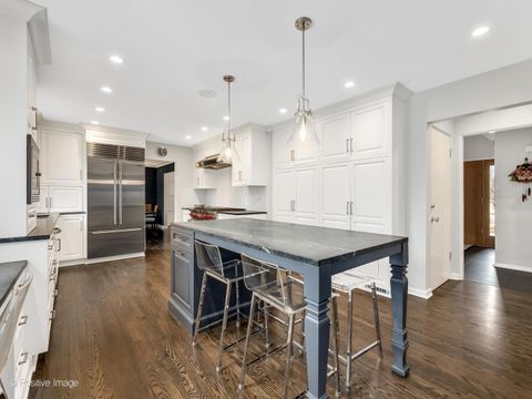 Tiny photo for 702 Courtland Circle, Western Springs, IL 60558 (MLS # 12569332)