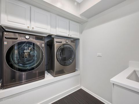 Tiny photo for 702 Courtland Circle, Western Springs, IL 60558 (MLS # 12569332)