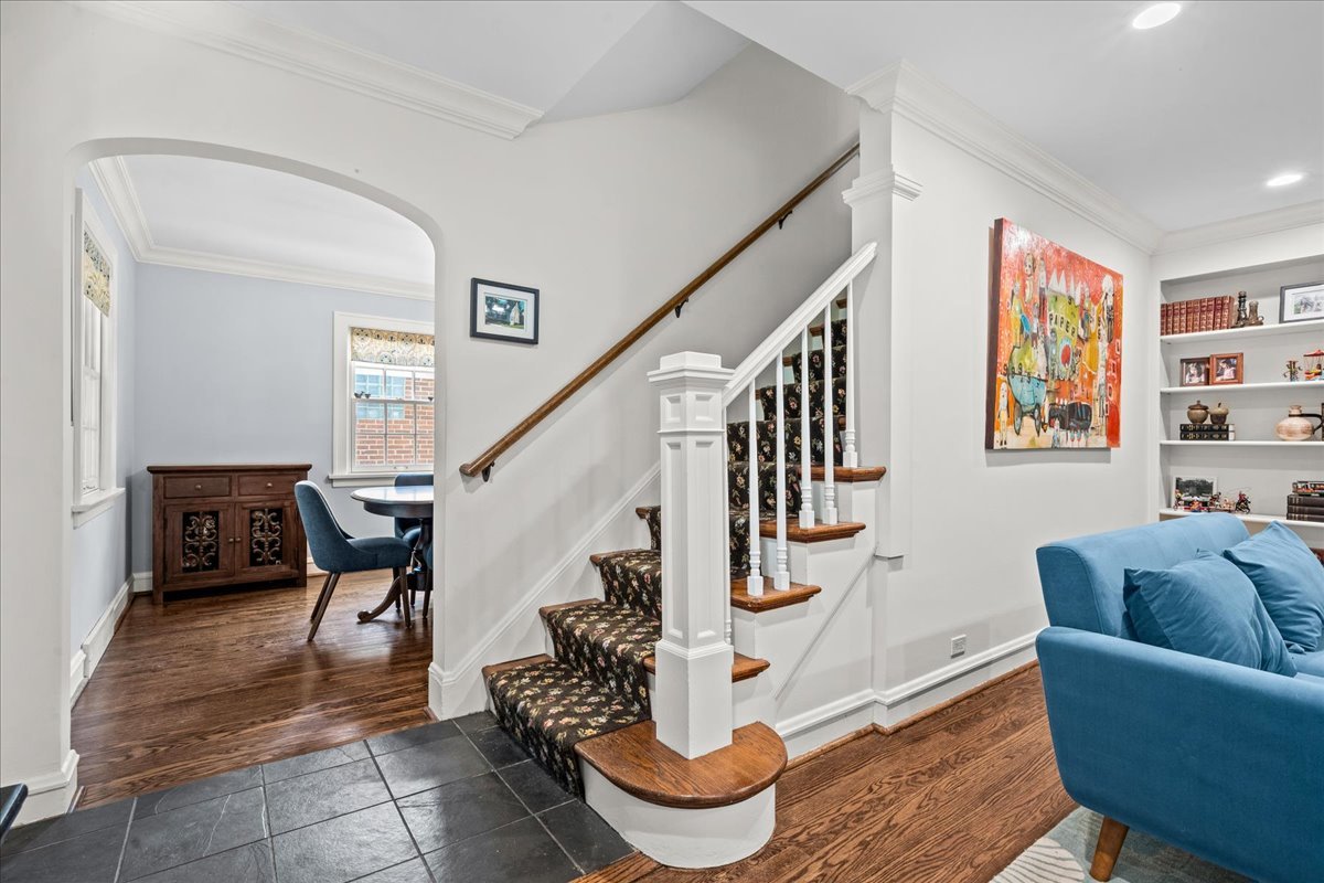 423 Pleasant Avenue