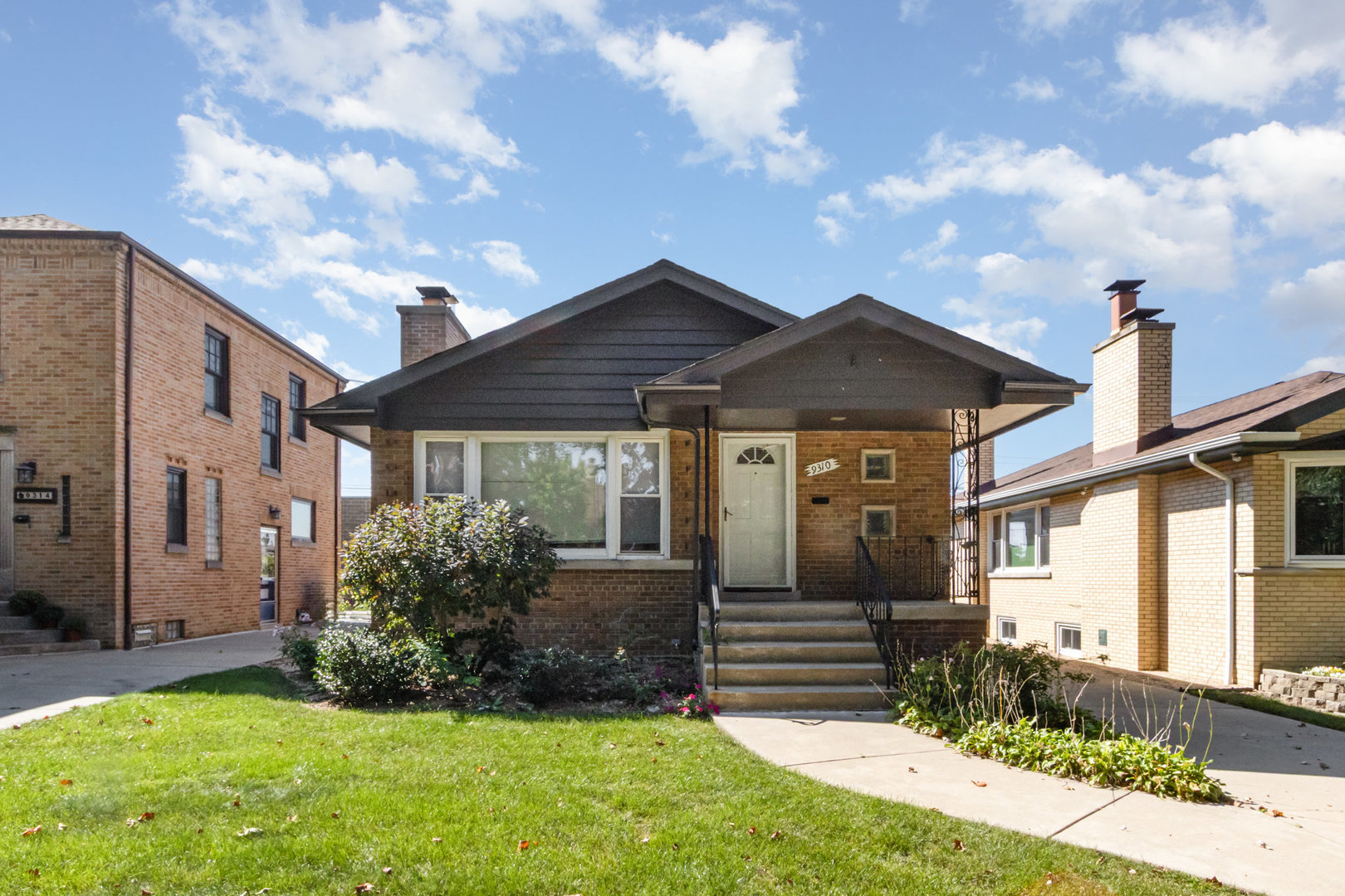 9310 S Claremont Avenue