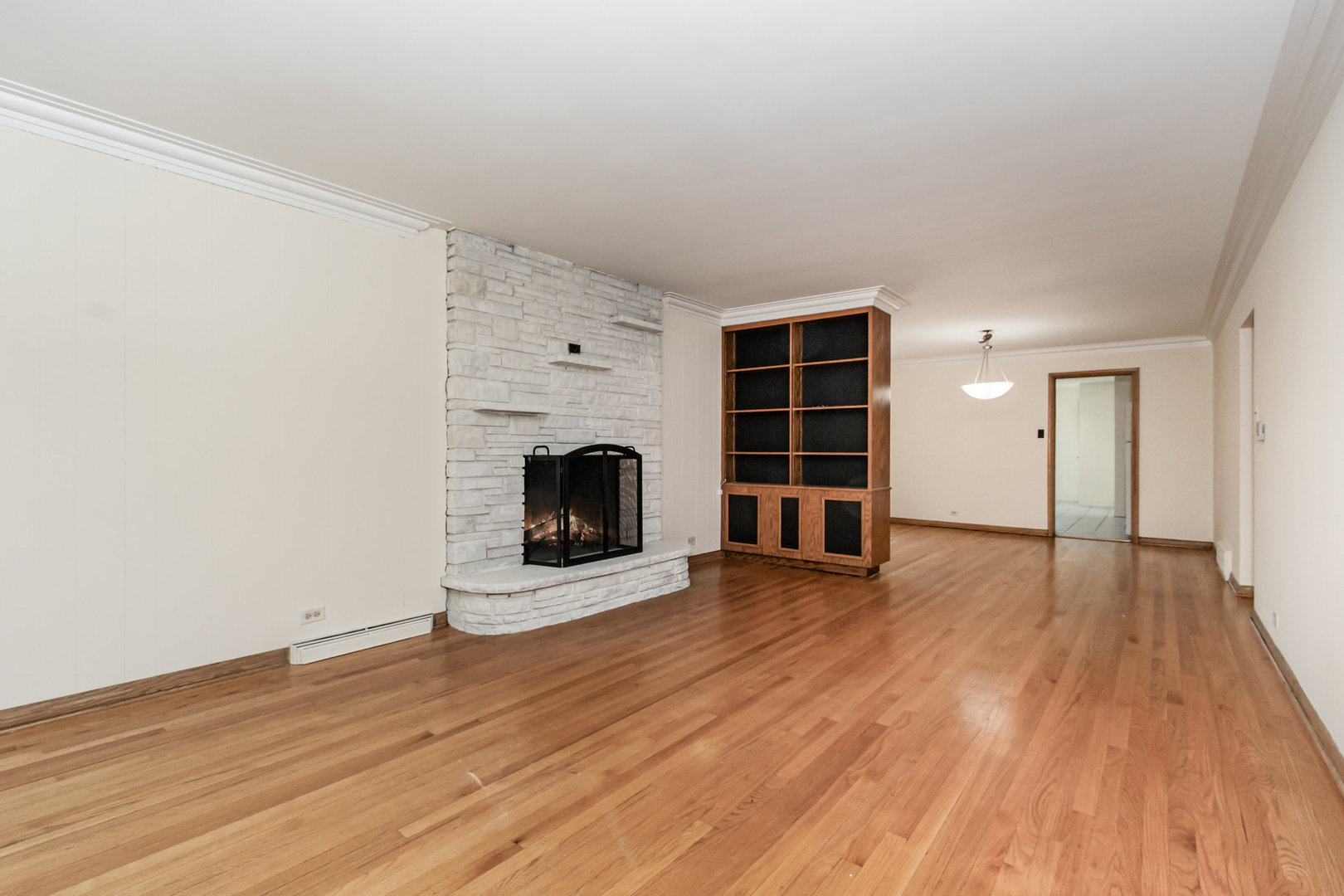 9310 S Claremont Avenue