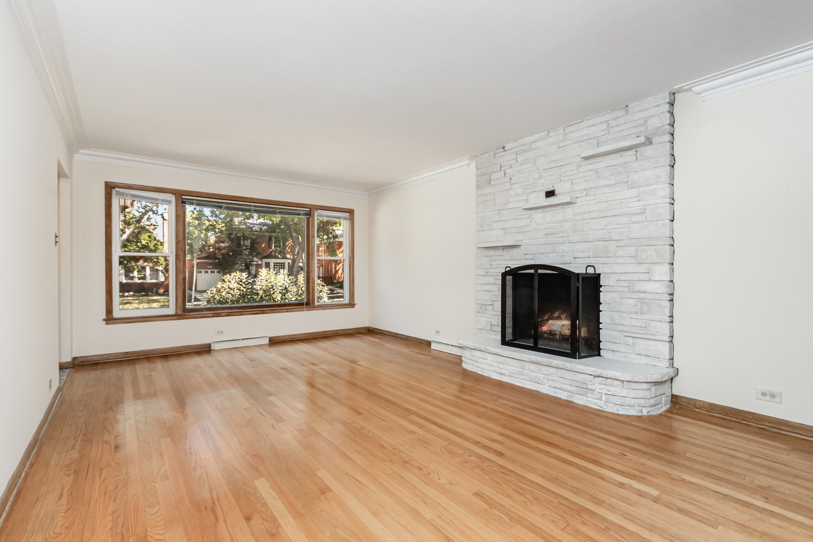 9310 S Claremont Avenue