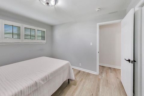 Tiny photo for 321 N Fairview Avenue, Mount Prospect, IL 60056 (MLS # 12642493)