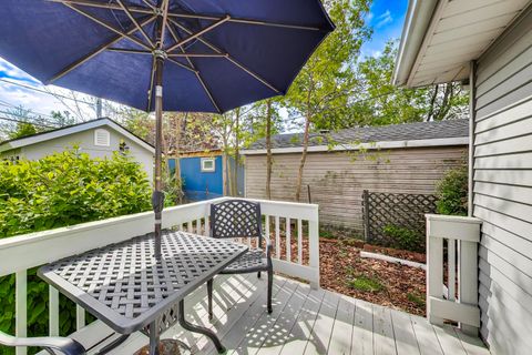 Tiny photo for 321 N Fairview Avenue, Mount Prospect, IL 60056 (MLS # 12642493)