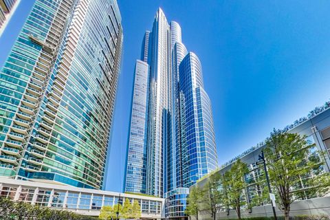 Photo of 1211 S Prairie Avenue #1404, Chicago, IL 60605 (MLS # 12267107)