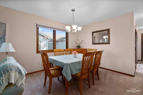 Tiny photo for 43 S Juniper Drive, North Aurora, IL 60542 (MLS # 12529950)