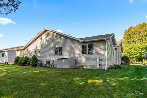 Tiny photo for 43 S Juniper Drive, North Aurora, IL 60542 (MLS # 12529950)