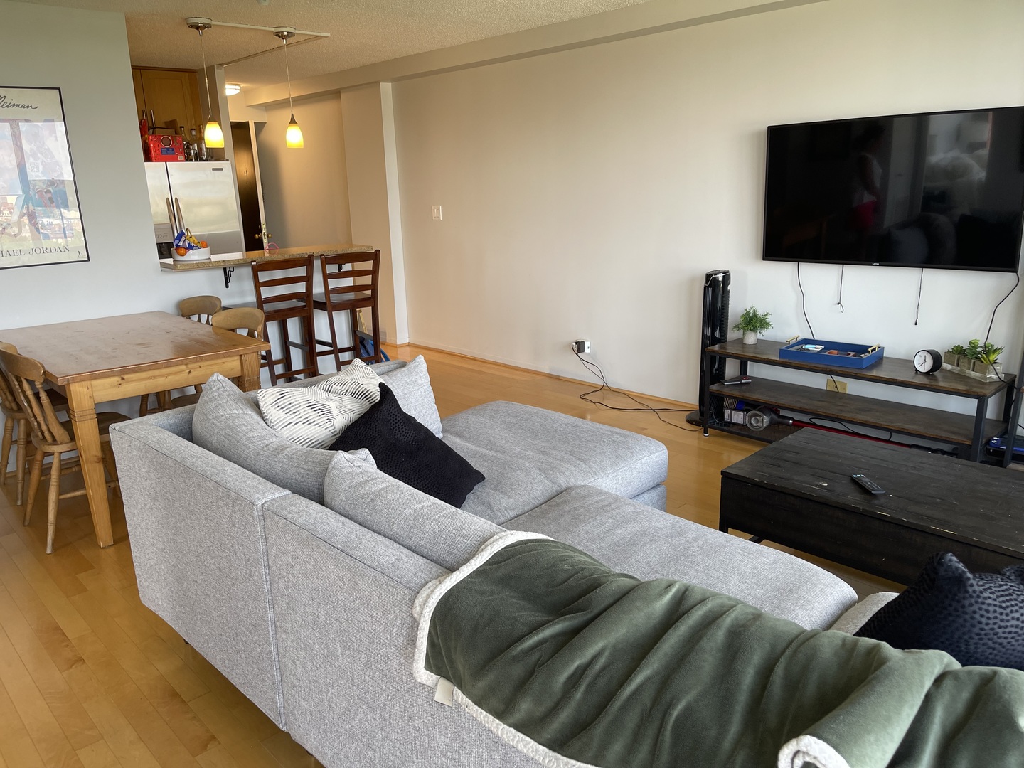 1309 N Wells Street 801