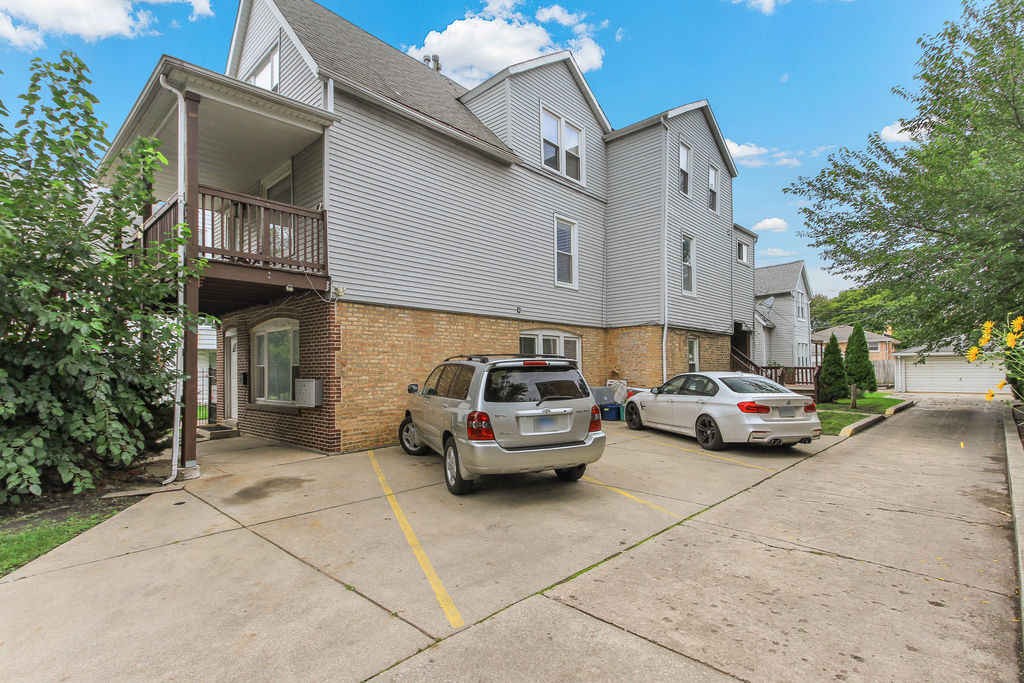 6046 W Giddings Street