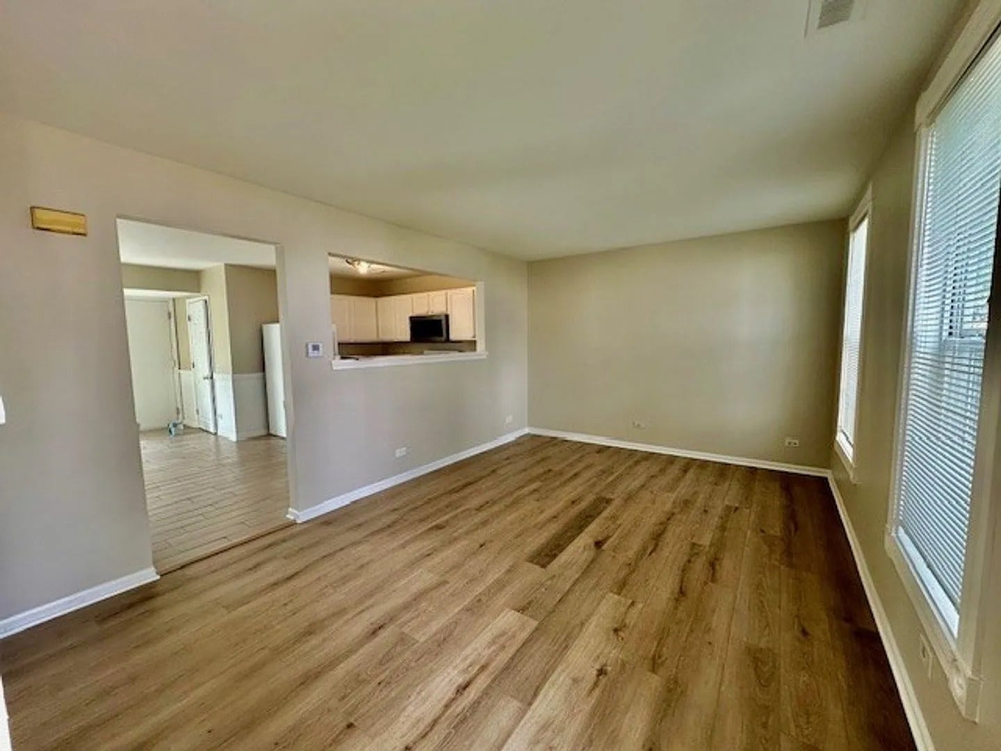 1085 SYMPHONY Drive