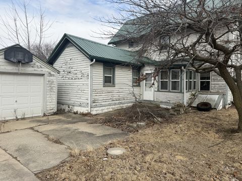 Tiny photo for 907 S PEORIA Avenue, Dixon, IL 61021 (MLS # 12570422)